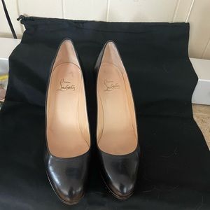 Christian Louboutin black leather pumps heels size 39 platform